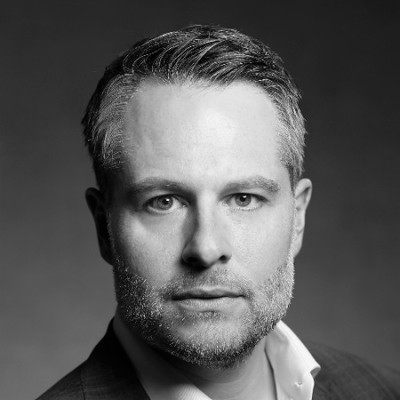 Peter J Weiss